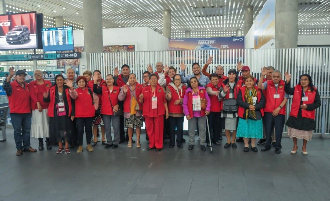 Adultos Mayores del Edomex se reúnen con sus familiares en EE.UU.