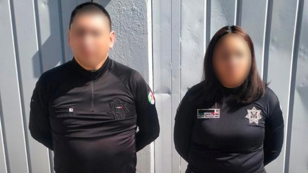 Detención de dos policías en Ecatepec. 