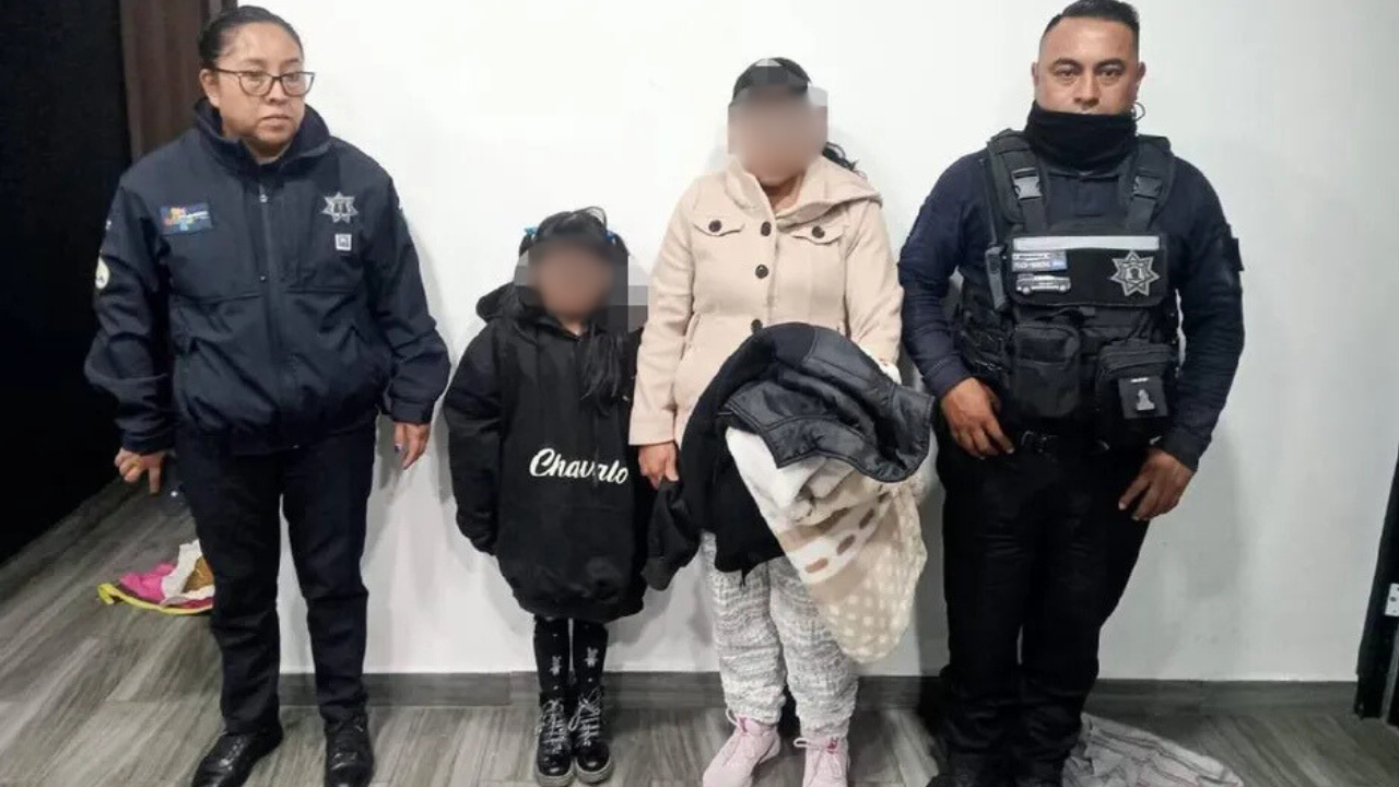 Abandonan a niña de 7 años.