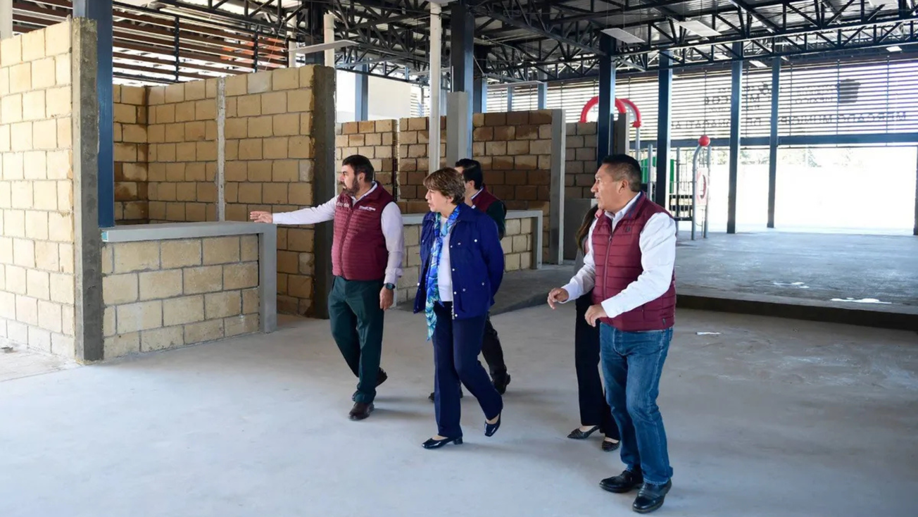 Delfina Gómez impulsa la construcción de mercados para promover el comercio local