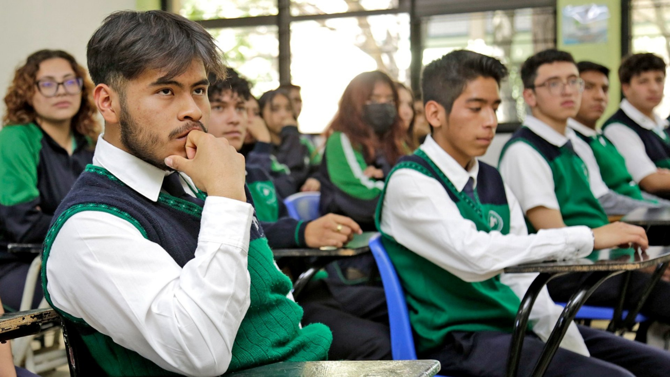 Extienden registro para prepa en Edomex