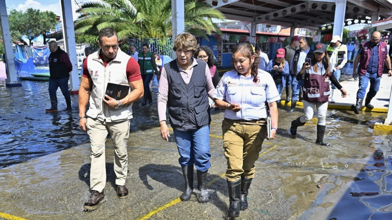 Delfina Gómez continúa el trabajo en favor de familias afectadas de Nezahualcóyotl