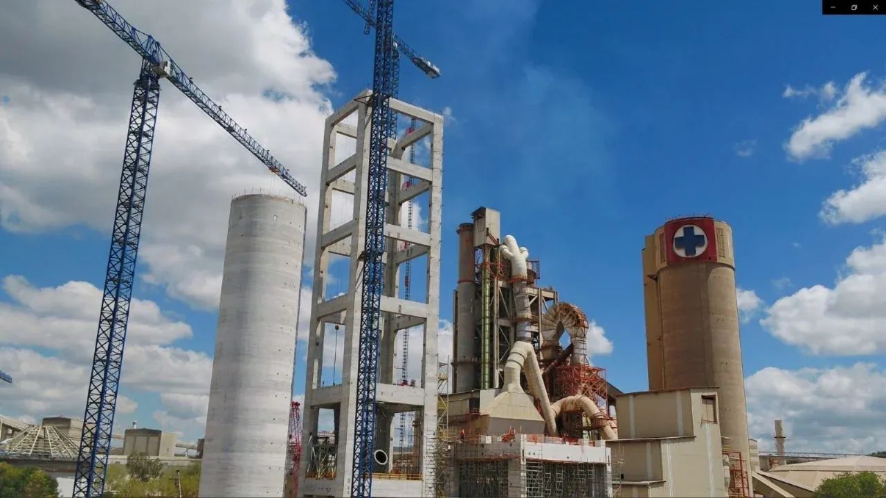 Fiscalía de Edomex restituye planta de Cruz Azul