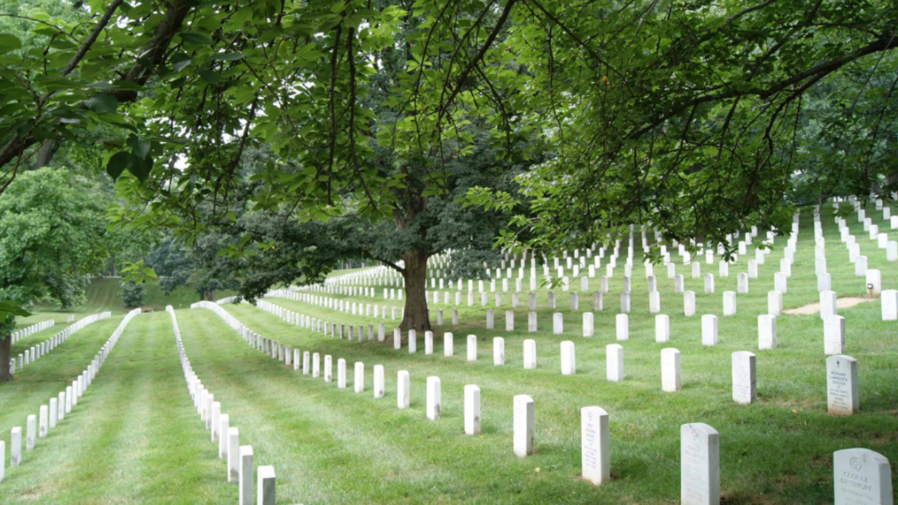 Respaldan en Edomex propuesta de cementerios verdes