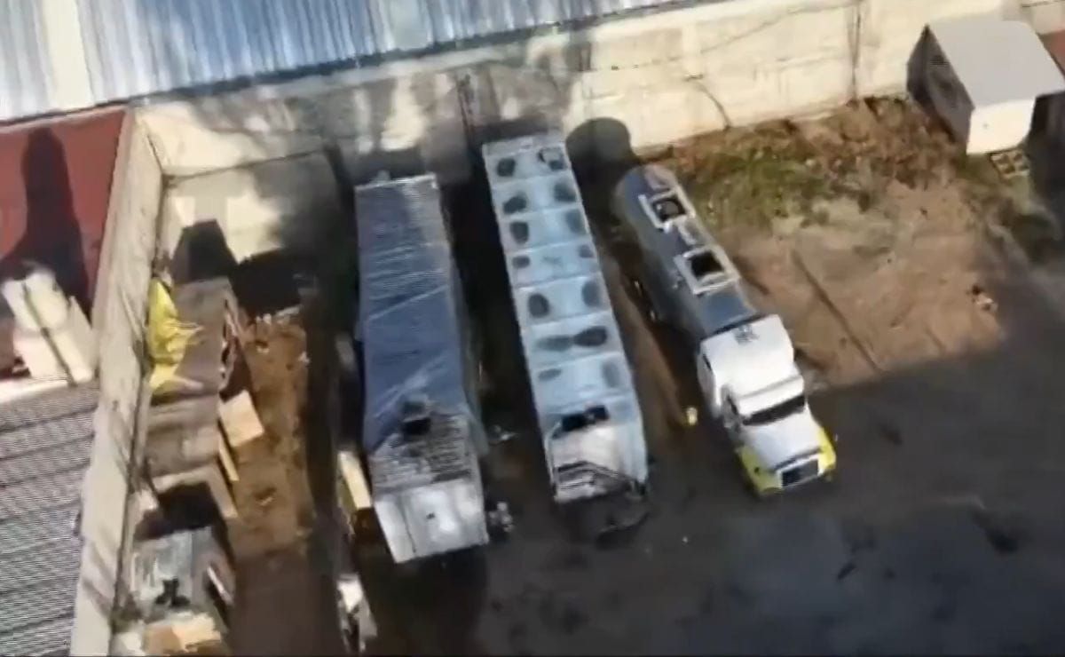 Hallan 100 mil litros de presunto huachicol en predio en Edomex