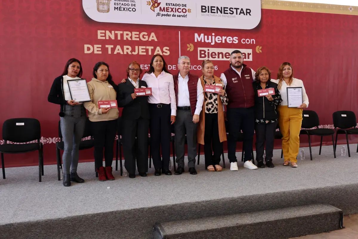 Fortalece GEM empoderamiento femenino con entrega de programas estatales en Chimalhuacán