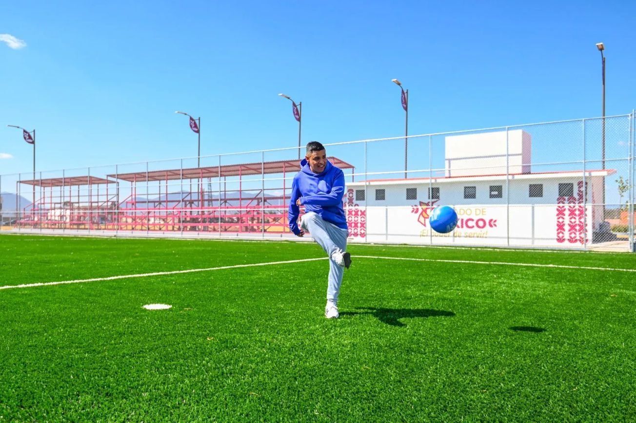 Rehabilita Edomex 78 canchas de futbol en deportivos