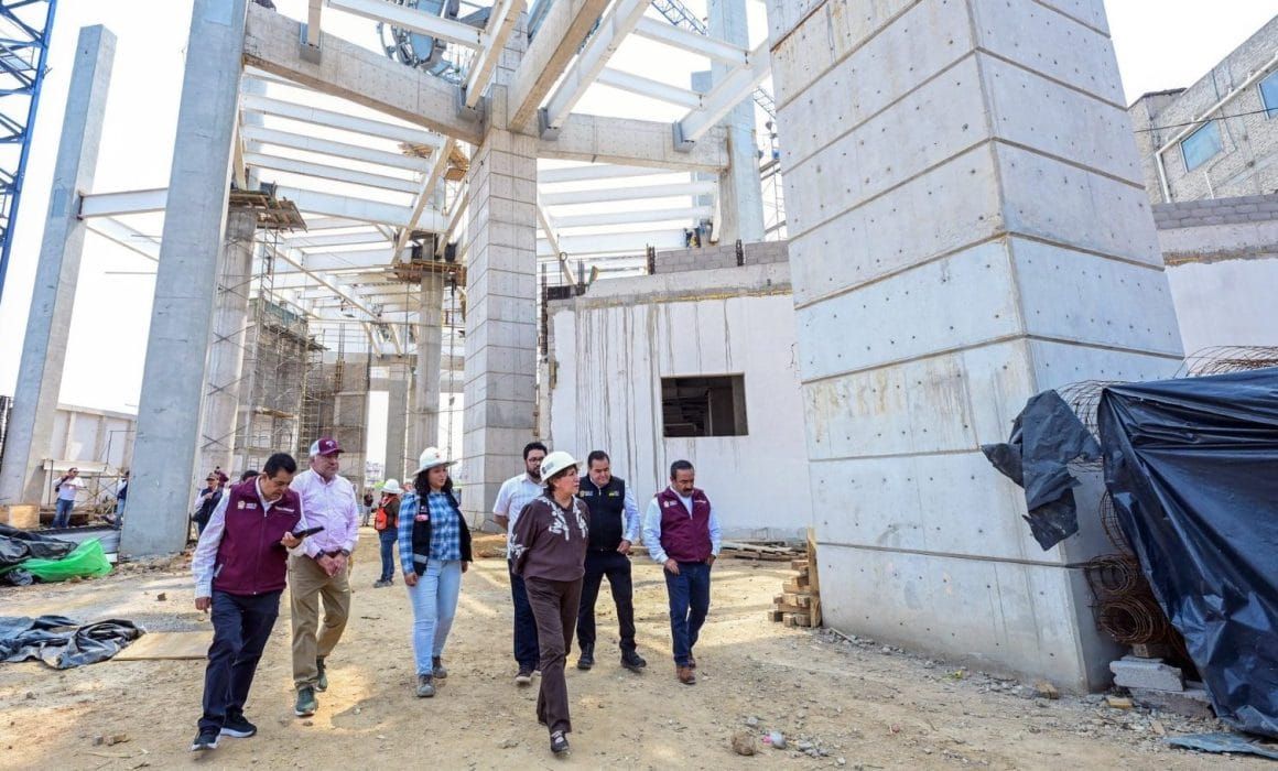 Supervisa Delfina Gómez avances en obra en Línea III del Mexicable