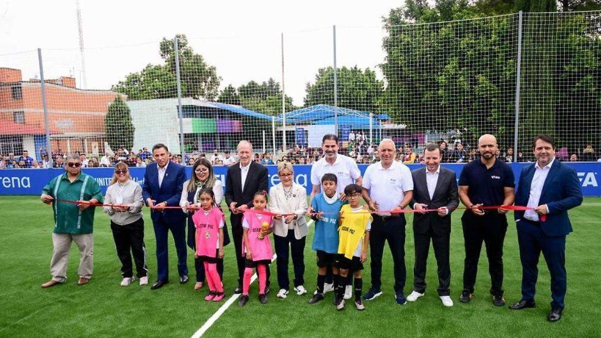 Inauguran primera cancha FIFA Arena en Edomex