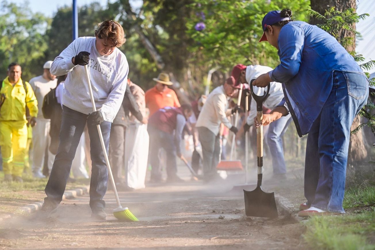 Lidera Delfina Gómez jornada masiva de limpieza en Chimalhuacán