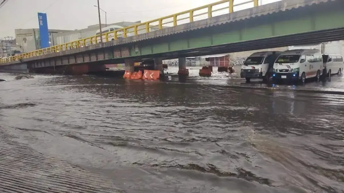 Persisten inundaciones en Periférico Oriente, qué obras siguen