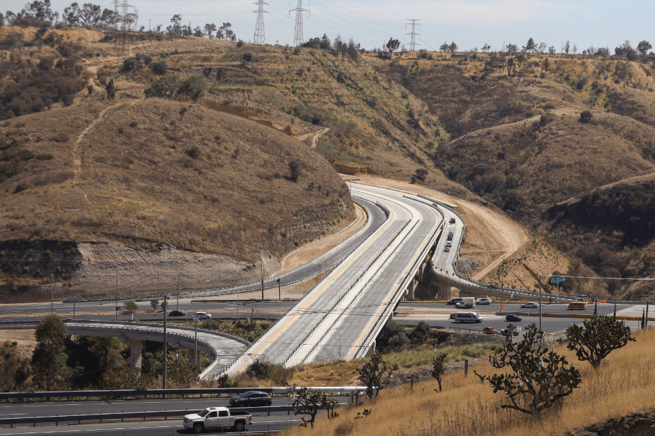Se queda carretera Toluca-Zihuatanejo con más de la mitad de la inversión federal para obras en Edomex