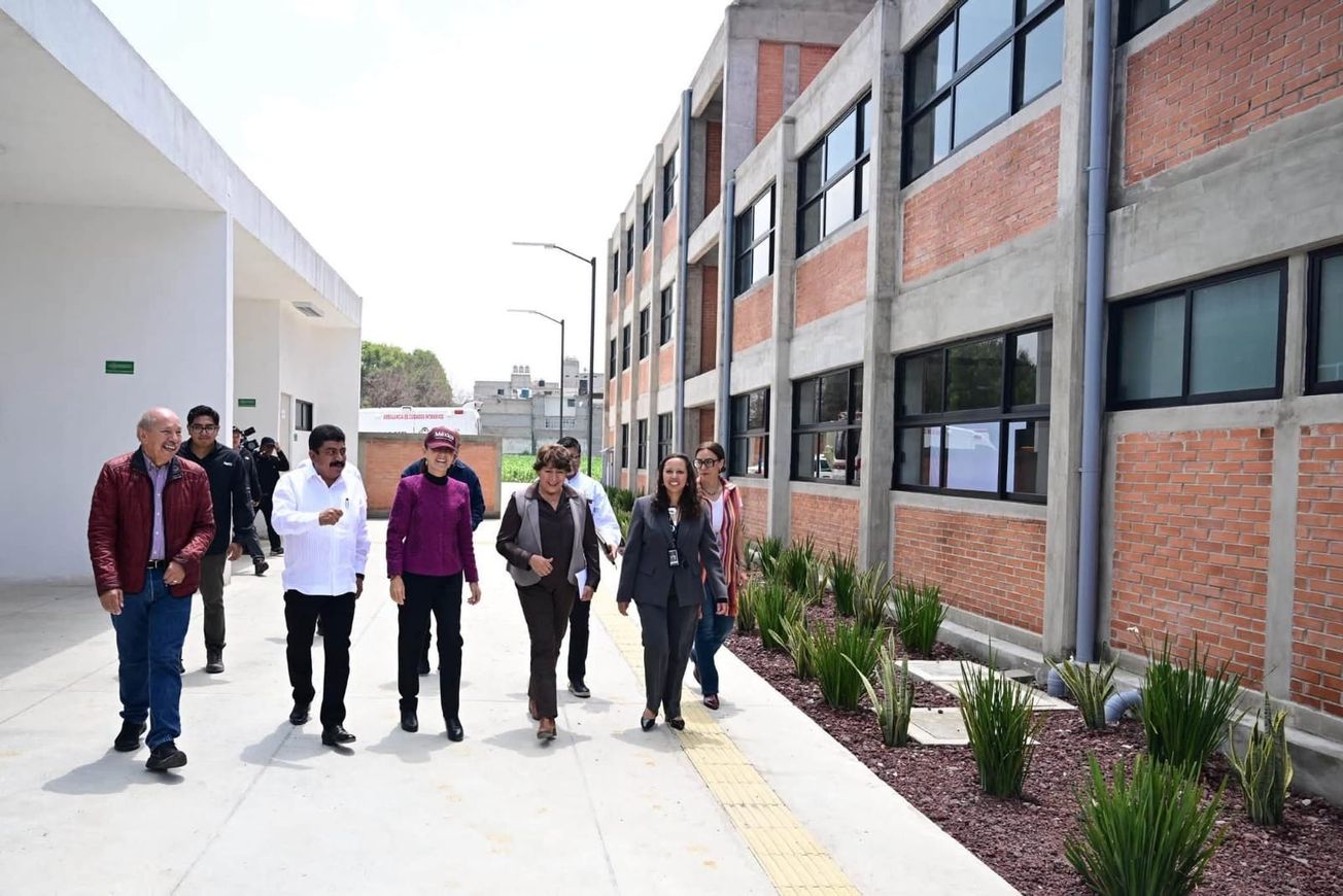 Inauguran Delfina Gómez y Claudia Sheinbaum CBTA 330 en Texcoco