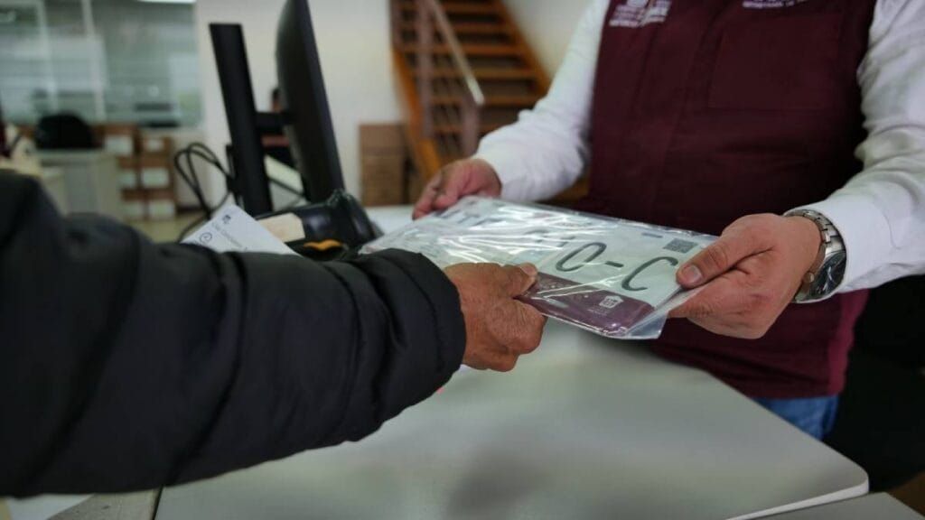 Multas por no reemplacar a tiempo en Edomex