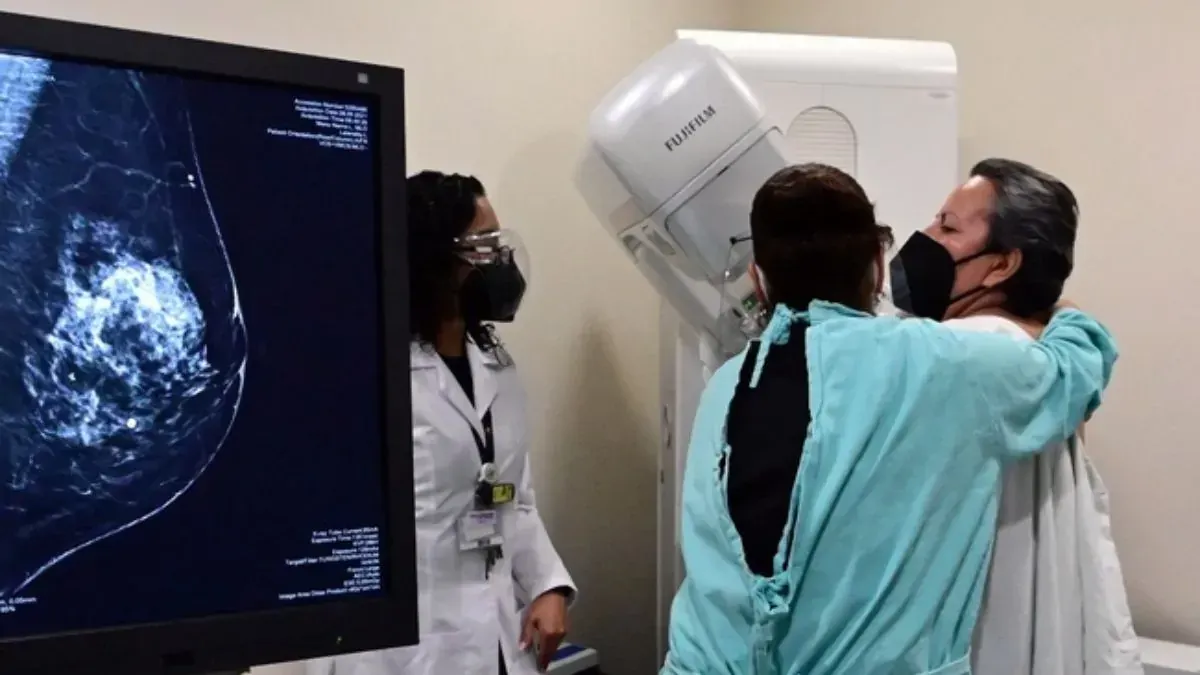 Promueve Edomex la detección temprana de cáncer de mama