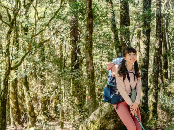 為了一場便意，我竟然摔下山！最驚險的登山奇遇｜專訪悅悅欲試