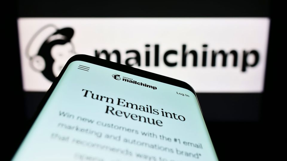 Chimps & Websites vs Blogs