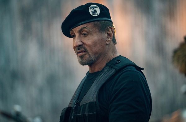 Silwester Stallone garadan gaýtmaz, gaýduwsyz toparyny 4-nji gezek ýygnaýar