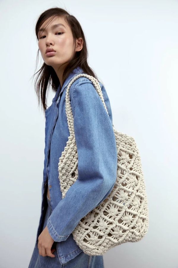 Köne sumkaňy al, moda dünýäsine gideli!