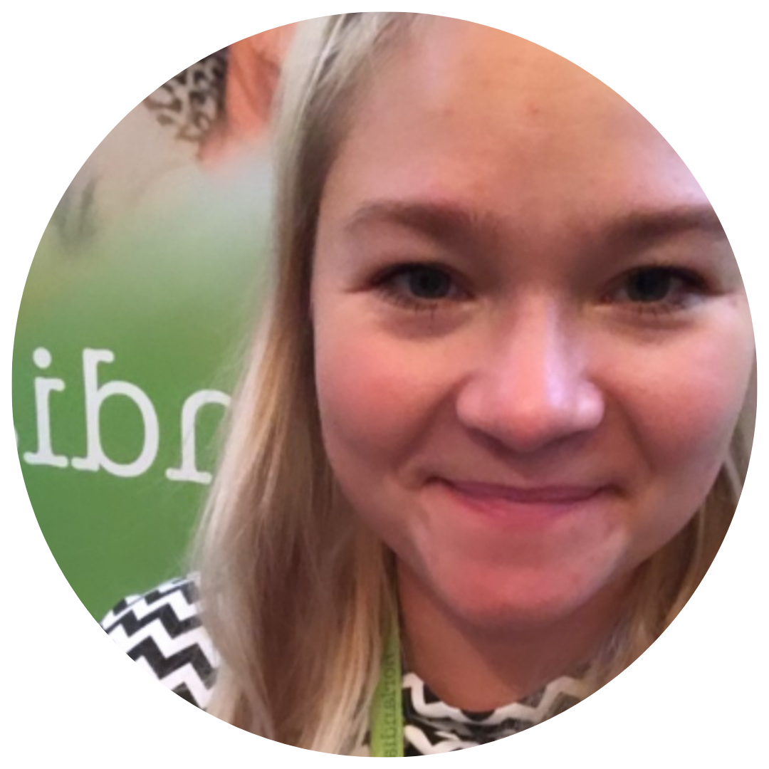 Norlandian hoivayksikön johtaja Emmi Kopra on tyytyväinen Skholen kattavaan koulutusmateriaaliin.