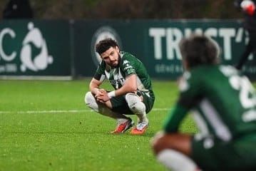 Les joueurs du red star essayent de comprendre leur défaite vidéo publiée par Beinsports-FR