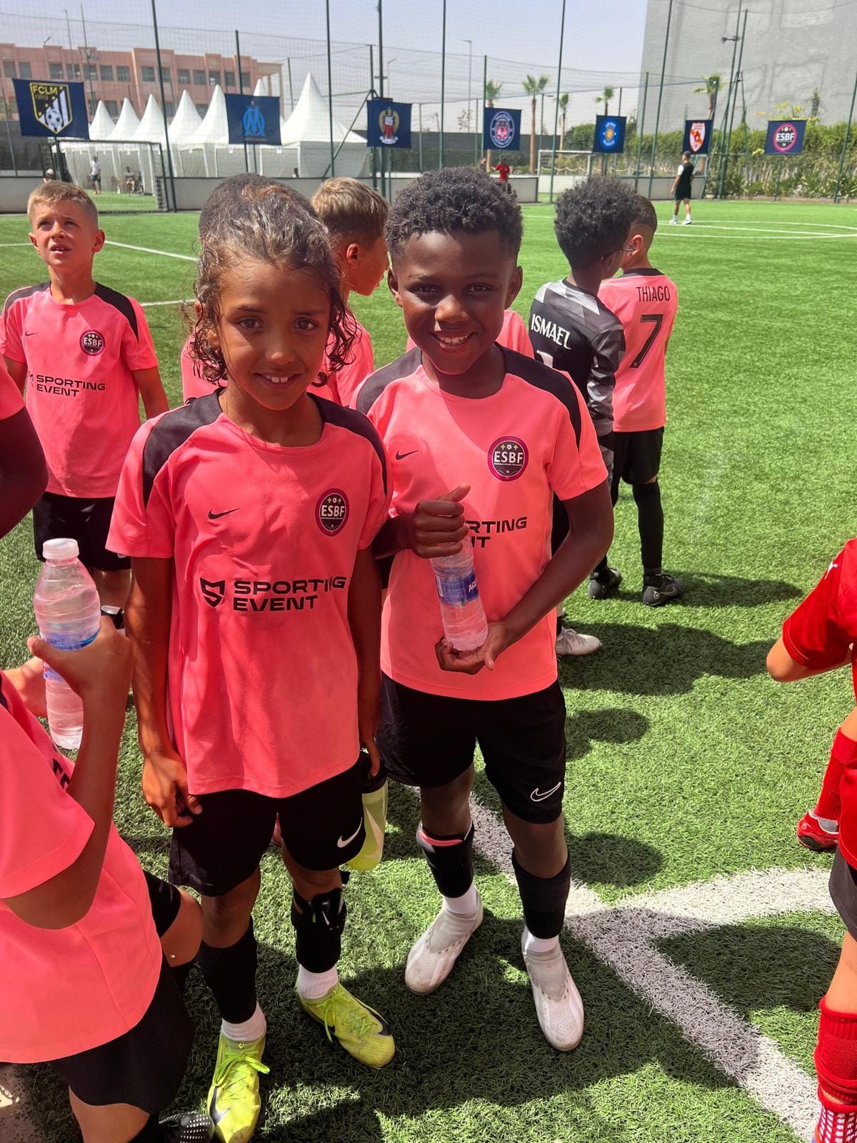 À Bouafle, nous avons rencontré Kadir (9 ans), pour le plaisir du jeu