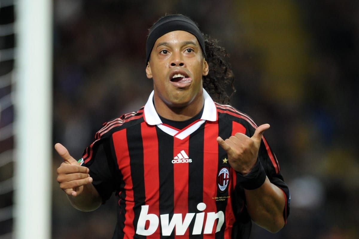 La bombe du mercato : Ronaldinho (46 ans) signe en Série C italienne !