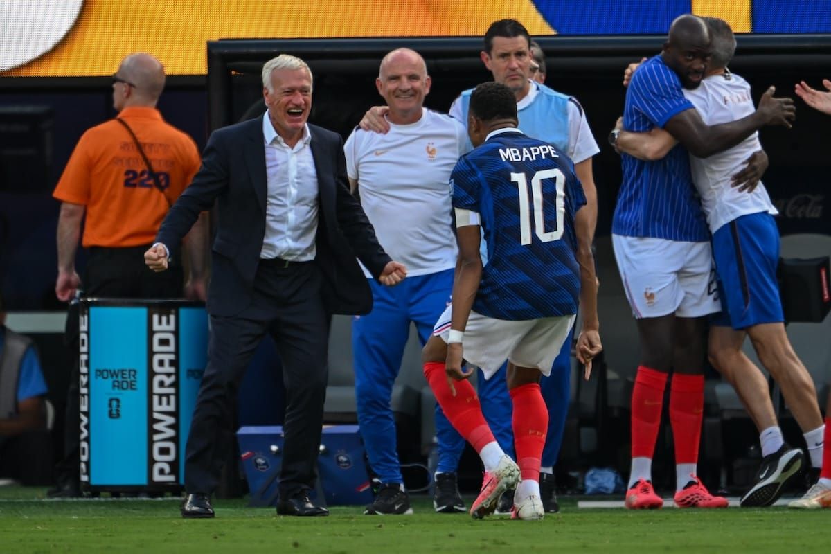 Mbappé à Deschamps : « Je me sens privilégié d’avoir pu être aux côtés de l’une des plus grandes légendes de notre pays »