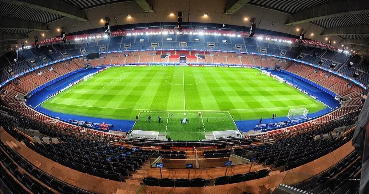Paris_Parc_des_Princes_1.jpg