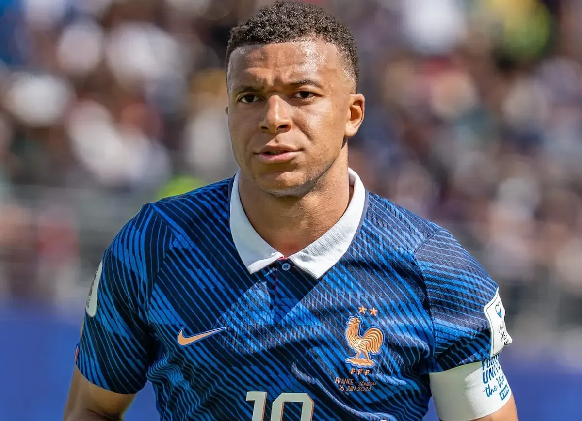 La réponse cash, mais classe de Kylian Mbappé aux propos racistes de la sénatrice paraguayenne