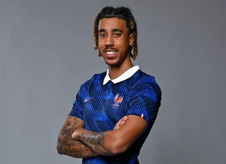 Equipe de France : Leny Yoro, programmé pour les Bleus