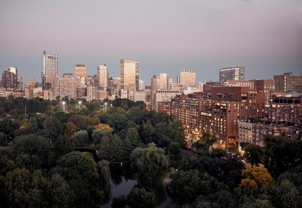 COMBIEN ÇA COUTE ? L’Hôtel 5 étoiles des Bleus à Boston
