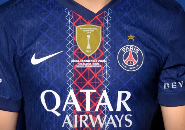 COMBIEN ÇA COUTE : le maillot de la finale de Désiré Doué ?