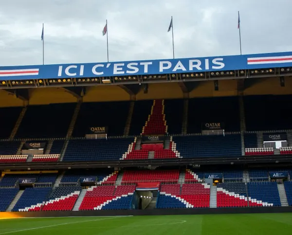 COMBIEN ÇA COUTE ? Visiter le Parc des Princes