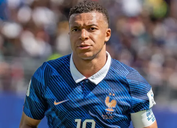 La réponse cash, mais classe de Kylian Mbappé aux propos racistes de la sénatrice paraguayenne