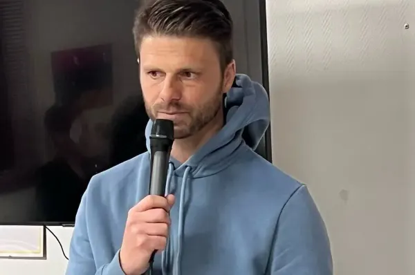 Qui est Grégory Poirier, annoncé sur le banc du FC Nantes ?