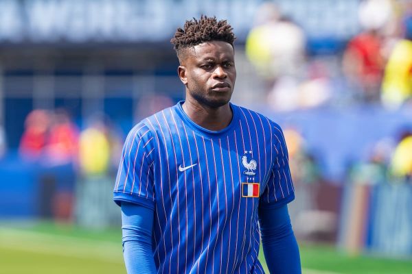 Equipe de France : Brice Samba, un profil qui ne plait pas à Fabien Barthez