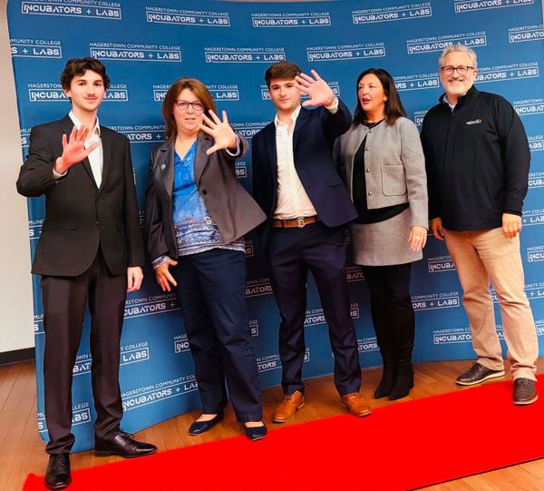HCC Incubator Spark Tanks Awards $5K To Local Startups