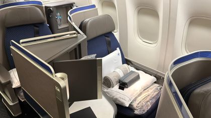 United's 777 Polaris Business: World-Class Seat, Worst-in-Class Service