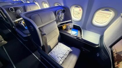 I Flew Italy's ITA Airways Business Class to Miami. It Was Beautiful and Frustrating.