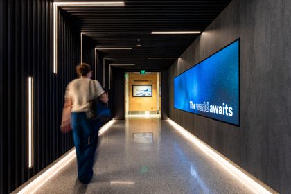 Alaska Airlines Now Lets You Choose How You Earn Miles. Which Option Is Best for You?