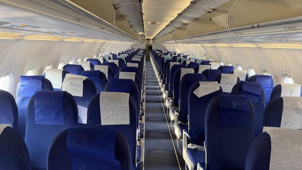 I Spent Five Hours on a Brand-New Plane With Nothing Inside It