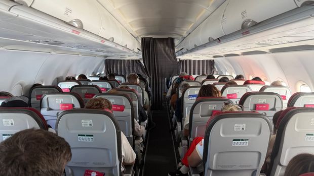 I Flew LATAM Over the Andes Expecting Nothing Special. It Quietly Surprised Me