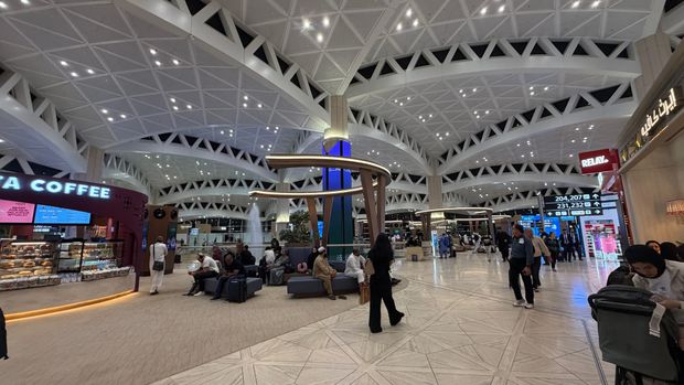 Riyadh's Airport Is Supposed to Reopen This Weekend. Don't Count On It Yet