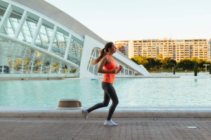 ¡Muévete con Espondilitis Anquilosante!  Descubre cómo el deporte puede ser tu mejor aliado