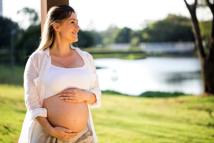¿Estás esperando un bebé y te preguntas qué es el parto humanizado y cómo puede beneficiarte a ti y a tu bebé?