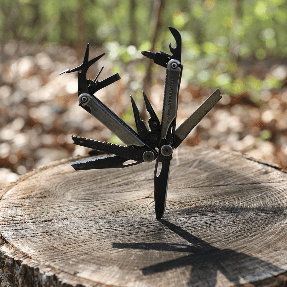 Multi-Tool in use