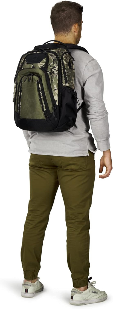 A man wearing a black OGIO as an EDC backpack