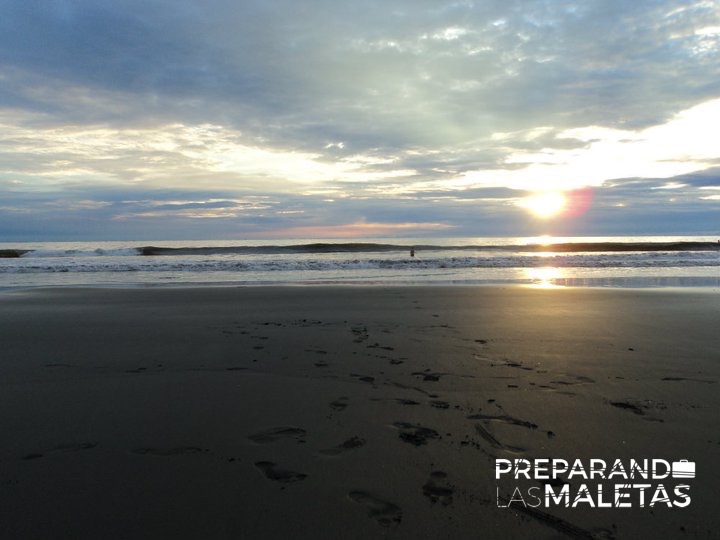 preparando-las-maletas-me-voy-de-viaje-1