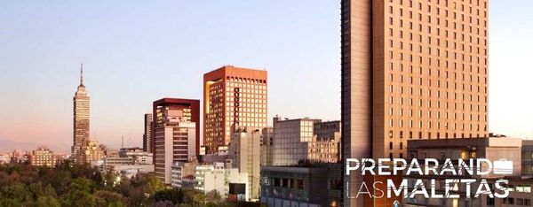 Noche de bodas frente a la Alameda CDMX